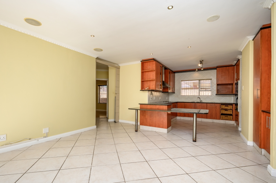 3 Bedroom Property for Sale in Summerstrand Eastern Cape